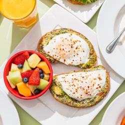Anna's House - Holland - California Dreamin' Avocado Toast