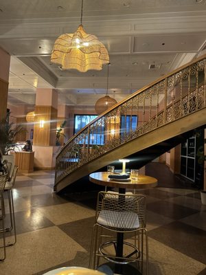 Birdcage Hollywood by null