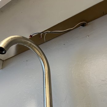 Waterview - Loose wires above the sink instead of a light. It finally got fixed after 7 weeks. - Apartments Near Me - Benicia, California Waterview - Loose wires above the sink instead of a light. It finally got fixed after 7 weeks. - Apartments Near Me - Benicia, California