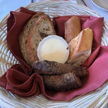 Le Diplomate - Bread Basket - Brasseries Near Me - Washington, DC, District of Columbia
