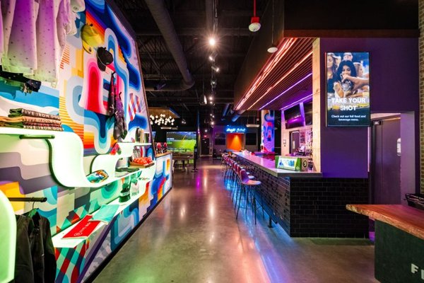 Five Iron Golf by null