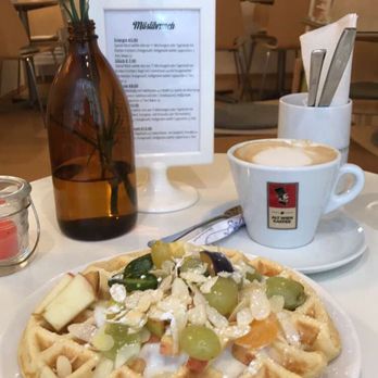 Corns n'Pops - fruit and yogurt waffles - Breakfast & Brunch Near Me - Vienna, 9 Corns n'Pops - fruit and yogurt waffles - Breakfast & Brunch Near Me - Vienna, 9