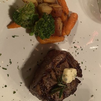 Lynn's Steakhouse - Filet mignon - Steakhouses Near Me - Houston, Texas Lynn's Steakhouse - Filet mignon - Steakhouses Near Me - Houston, Texas