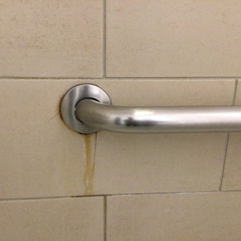 The Westin Pasadena - Cheap, rusted shower fixtures and cracked tiles - Hotels Near Me - Pasadena, California