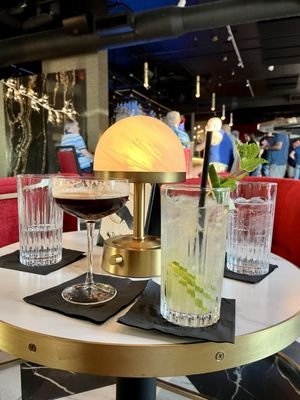 The West End Lounge by null