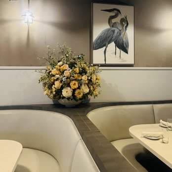 Shorebird - Interior. - Seafood Near Me - Newport Beach, California