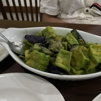 Basil House - Thai Near Me - Texas City, Texas