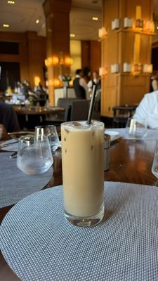 THE Blvd Restaurant and Lounge by null