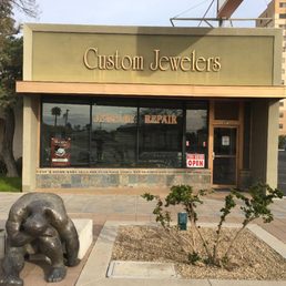 Exterior photo of Muralt's Custom Jewelrs - Mesa, Arizona Exterior photo of Muralt's Custom Jewelrs - Mesa, Arizona