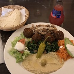El Habab - The El Habab teller : best of both worlds  and that fresh tabouleh though!