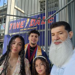 Los Primos Barbershop