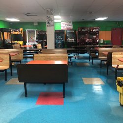 Detroit Roller Wheels - Snake and arcade area