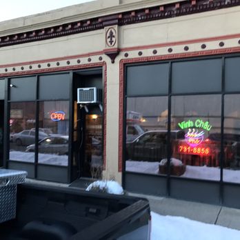 Vinh Chau - Nondescript exterior (big overhead sign is gone) - Vietnamese Near Me - Springfield, Massachusetts