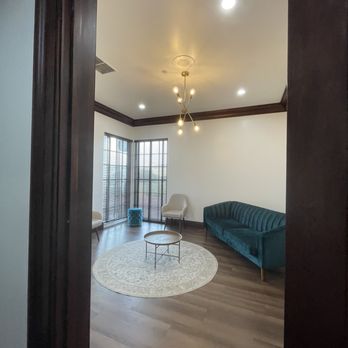 Eagle Ridge by Wedgewood Weddings - Getting ready room - Venues & Event Spaces Near Me - Gilroy, California Eagle Ridge by Wedgewood Weddings - Getting ready room - Venues & Event Spaces Near Me - Gilroy, California