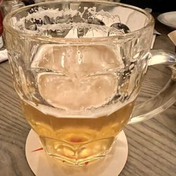 The Leeky Canoe Pub & Eatery - Ice cold beer!
