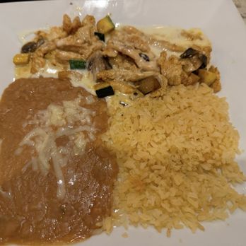 Carreta's Mexican Restaurant - Chicken dish - Mexican Near Me - St. Louis, Missouri Carreta's Mexican Restaurant - Chicken dish - Mexican Near Me - St. Louis, Missouri