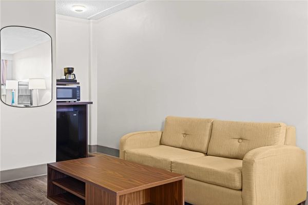 Super 8 by Wyndham Thunder Bay by null