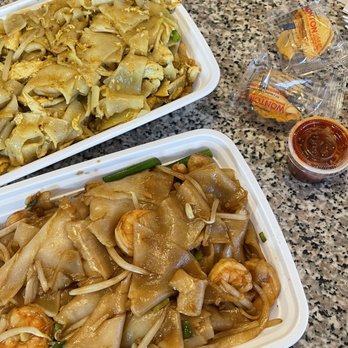 Noodle Gourmet - Shrimp Chow Mai Fun Gourmet curry chow fun - Chinese Near Me - New Brunswick, New Jersey