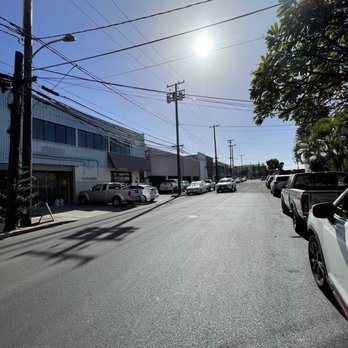 C4 Table by Colin Hazama - Front of Fishcake- looking from Kamani st towards the ocean .  Fishcake/C4 to the left - Pop-Up Restaurants Near Me - Honolulu, Hawaii