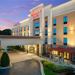 Hampton Inn Cleveland - Exterior