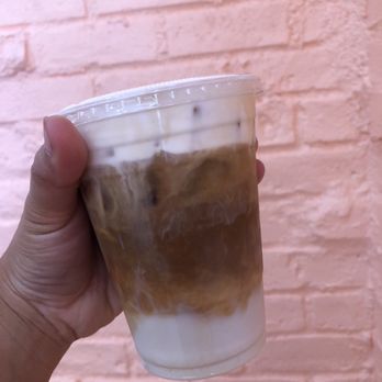 Whata Peach - Einspanner latte - Juice Bars & Smoothies Near Me - Granada Hills, California