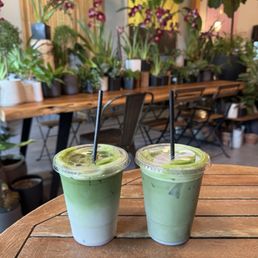 Raspberry matcha latte, Ube matcha latte Raspberry matcha latte, Ube matcha latte