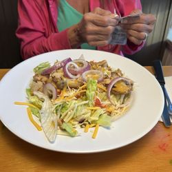 Beef 'O' Brady's - Salad with chicken