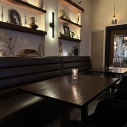 Alana Bar & Tapas - Cozy seating