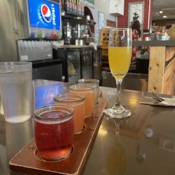 Don's Country Kitchen - Mimosa flight - Breakfast & Brunch Near Me - Oceanside, California Don's Country Kitchen - Mimosa flight - Breakfast & Brunch Near Me - Oceanside, California