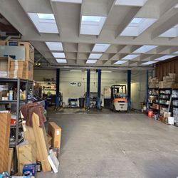 LXS Hawaii - Beautiful clean shop! Trusted mechanics!
