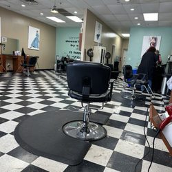 Cut Loose Hair Salon - Inside