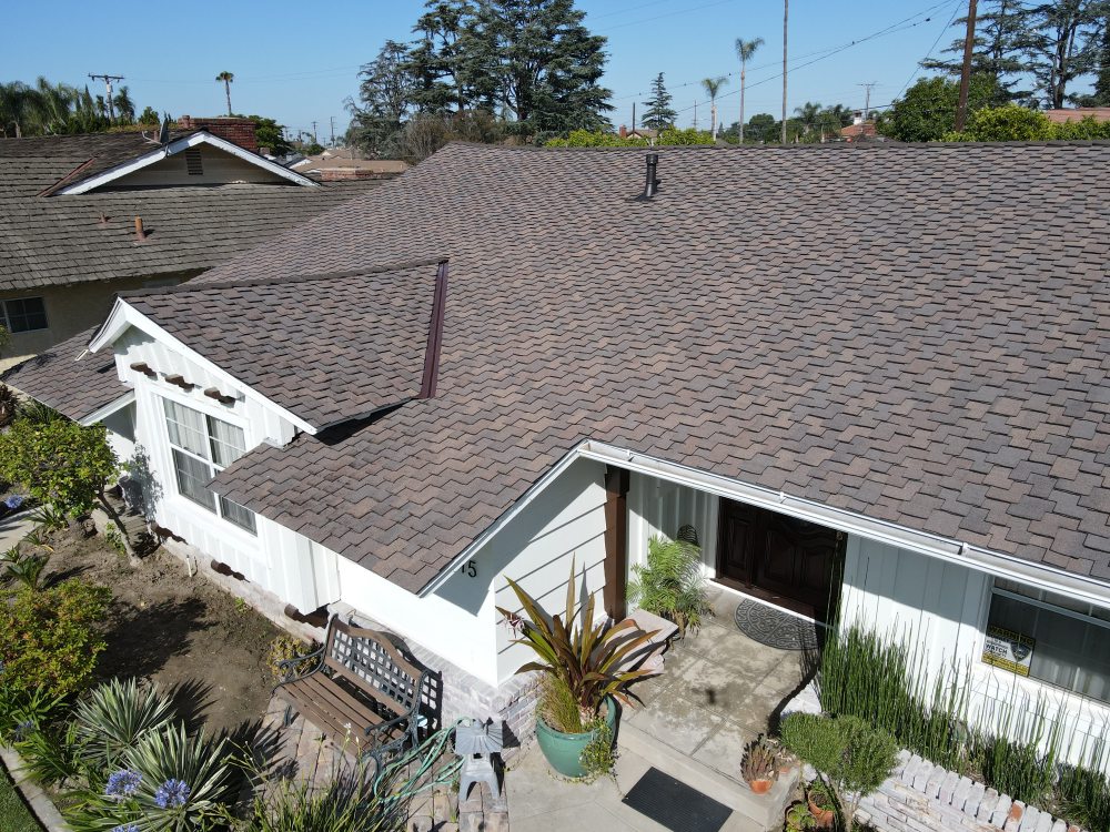 Slide of 3G Tres Generaciones Roofing