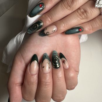 Beth Le Nails - Nail Technicians Near Me - N Hills, California Beth Le Nails - Nail Technicians Near Me - N Hills, California