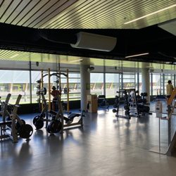 Student Recreation Center - Squat and bench press racks