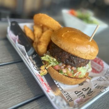 COLD BEERS & CHEESEBURGERS - Updated May 2025 - 86 Photos & 108 Reviews ...