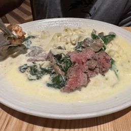 Alfredo with Shrimp & filet. Not good. Alfredo with Shrimp & filet. Not good.