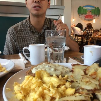 Broken Yolk Cafe - American Near Me - Glendora, California