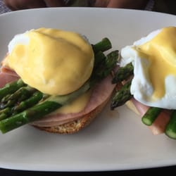 Alexander Reserve - Eggs Benedict