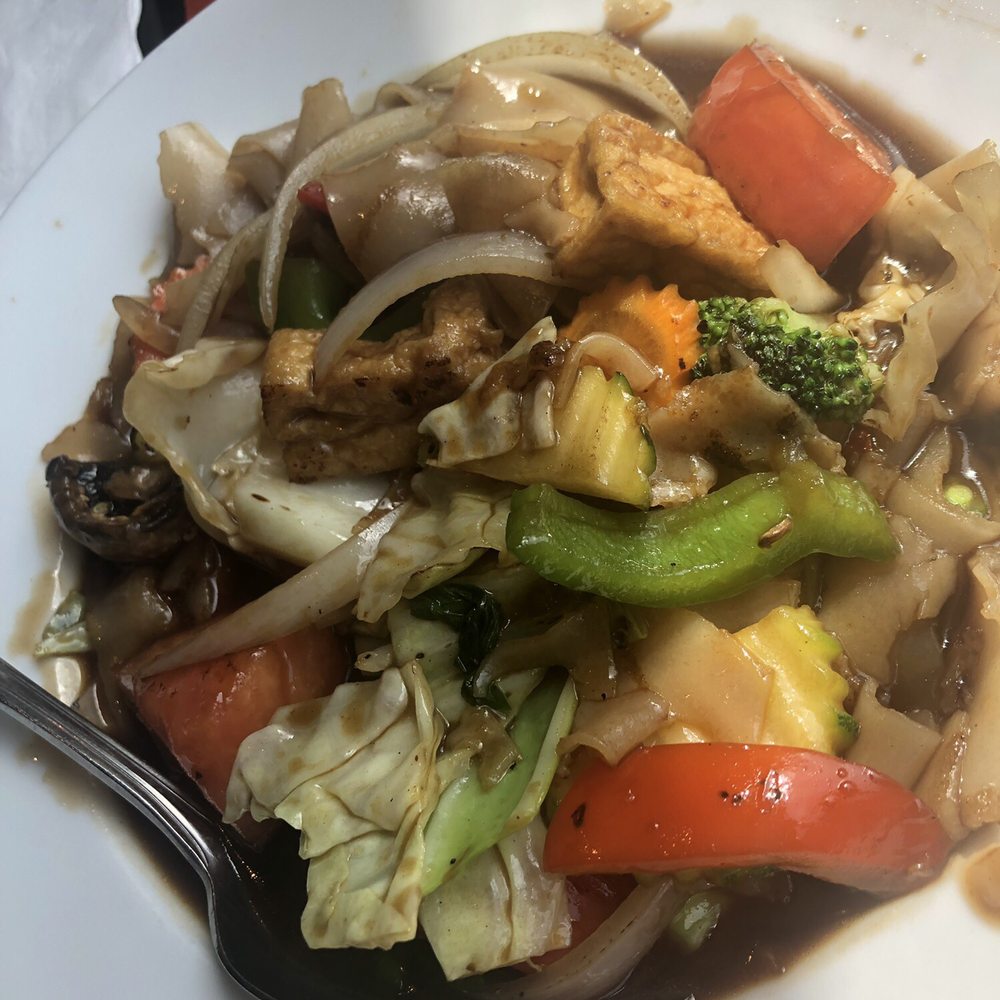 Thai Tanium Restaurant - L9. Drunken Noodle Lunch Special - Thai Near Me - Gaithersburg, Maryland Thai Tanium Restaurant - L9. Drunken Noodle Lunch Special - Thai Near Me - Gaithersburg, Maryland