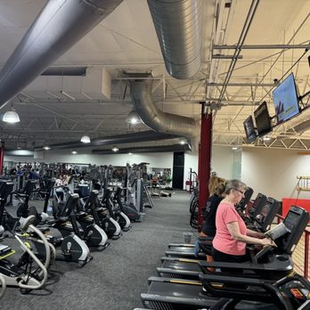 The M.A.C. Xtreme - Gym equipment - Gyms Near Me - Cedar Rapids, Iowa