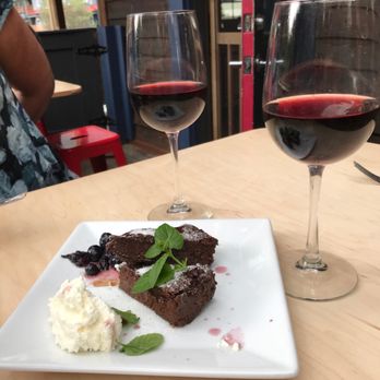 Spoonline Bistro - Flourless chocolate - Wine Bars Near Me - Girdwood, Alaska