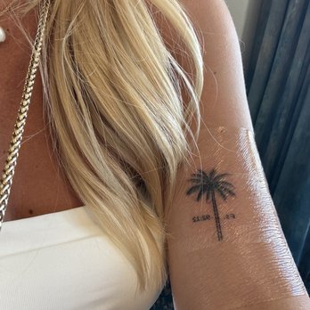 Aloha Tattoo Company - Delicate palm tree, Bible verse - Tattoo Near Me - Kailua, Hawaii Aloha Tattoo Company - Delicate palm tree, Bible verse - Tattoo Near Me - Kailua, Hawaii