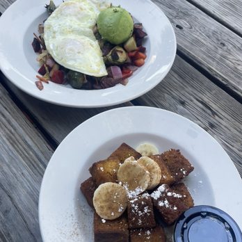 Company Cafe & Bar - Autumn bowl and pumpkin french toast bites - Cafes Near Me - Dallas, Texas