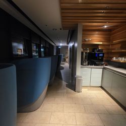 Aer Lingus Gold Circle Lounge - Sky view lounge