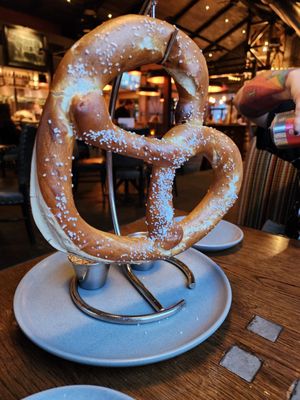 Craftsman Wood Grille & Tap House by null