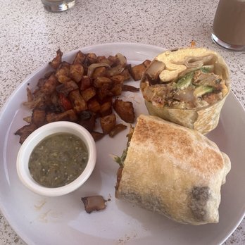 Red Maple - Breakfast burrito with avocado (veg) - Cafes Near Me - Los Angeles, California Red Maple - Breakfast burrito with avocado (veg) - Cafes Near Me - Los Angeles, California