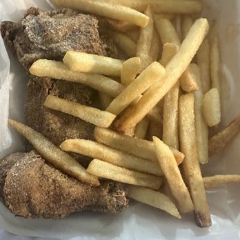 Kickin’ Fish and Chicken - 3 piece and fries - Chicken Shop Near Me - Los Angeles, California Kickin’ Fish and Chicken - 3 piece and fries - Chicken Shop Near Me - Los Angeles, California