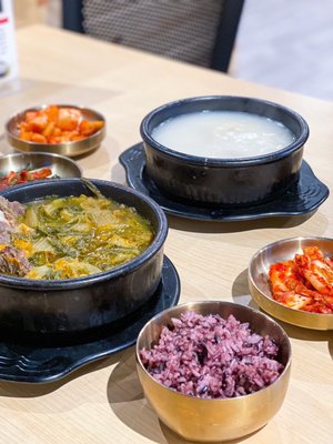Doma Seolleongtang by null