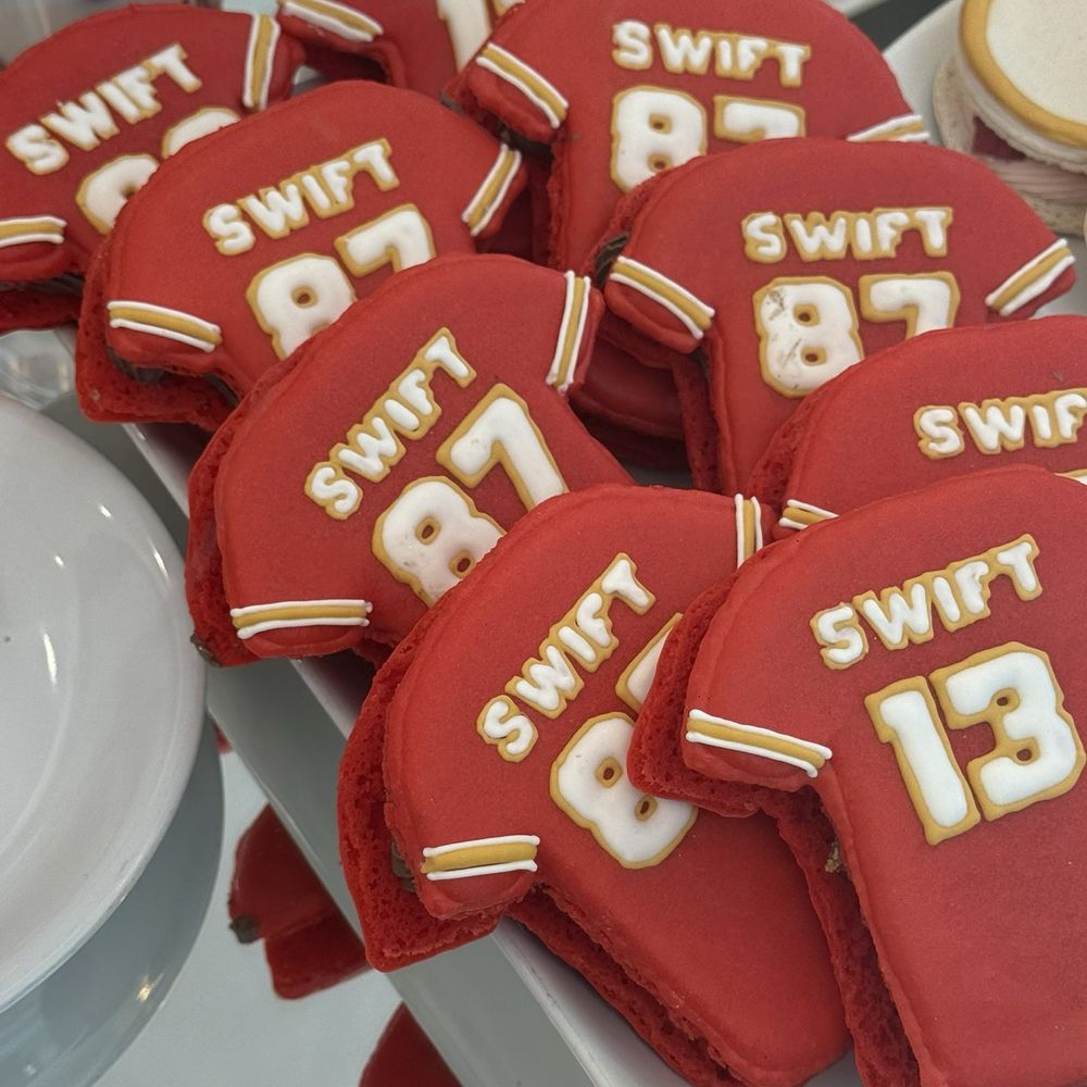 Decadent Macaron - Taylor swift macaron - Macarons Near Me - Gilbert, Arizona