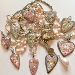 Three Birds Studio - Hand crafted mosaic hearts designed using vintage china bits and Swarovski crystals!